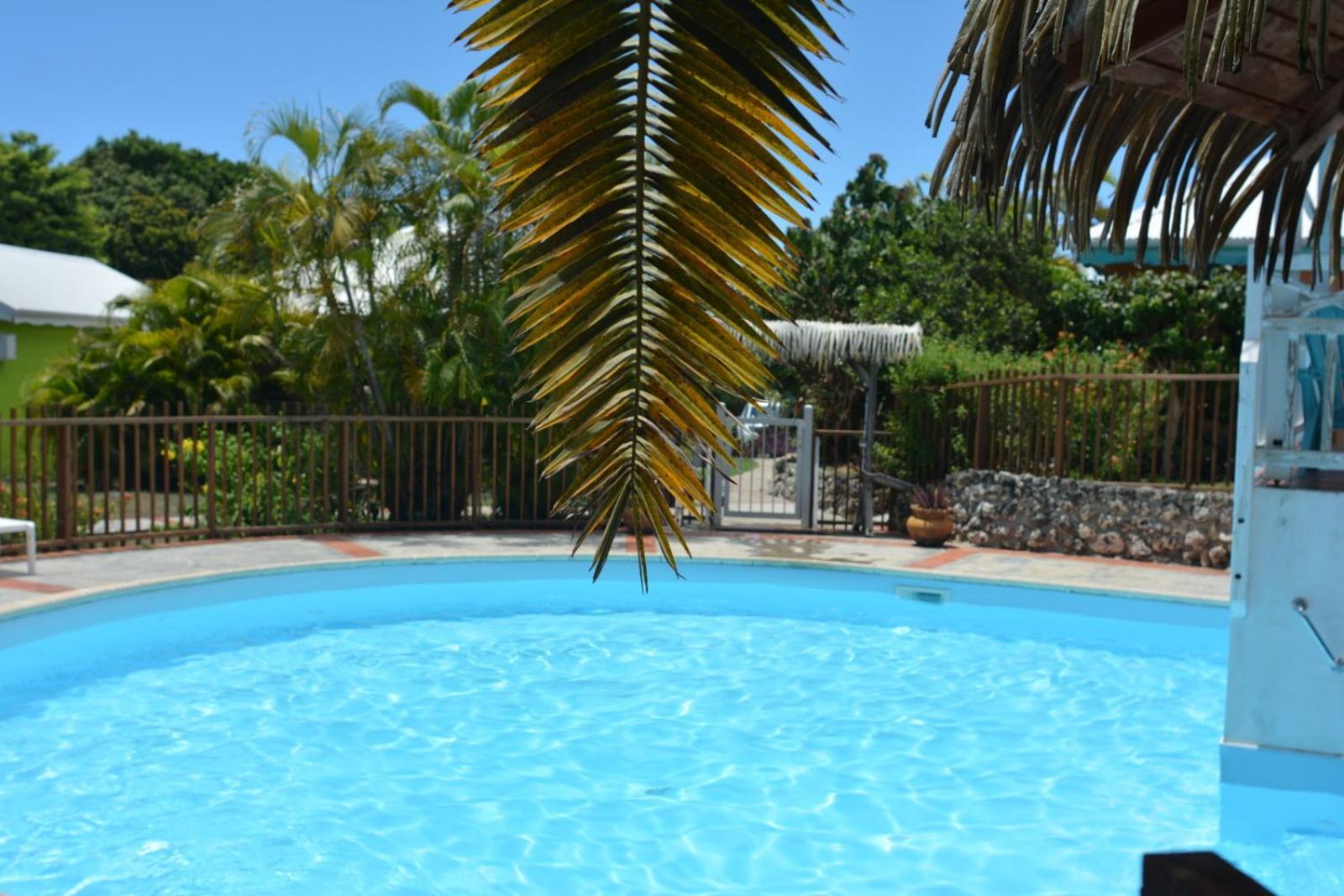 Bungalow La Papaye Bleue Residence Acces Piscine & Plage Saint-Francois  Ngoại thất bức ảnh